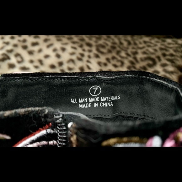 Embroidered Booties - Picture 6 of 6